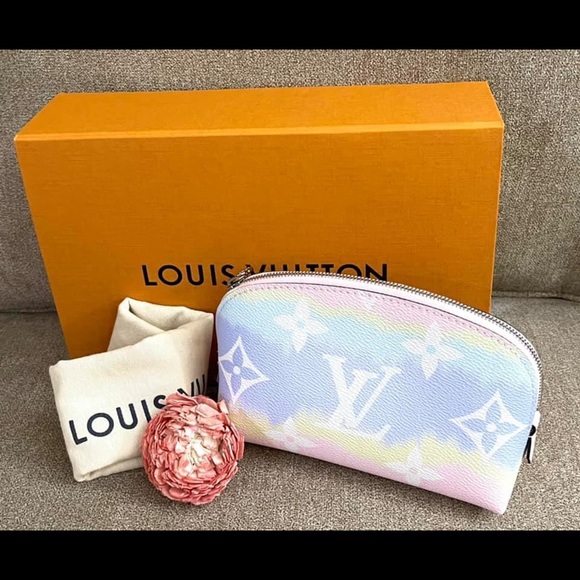 Pouch - Picture 9 of 9